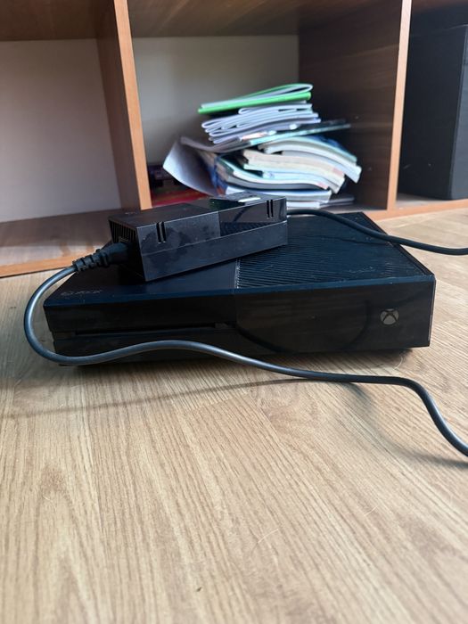Vand Xbox one 1TB
