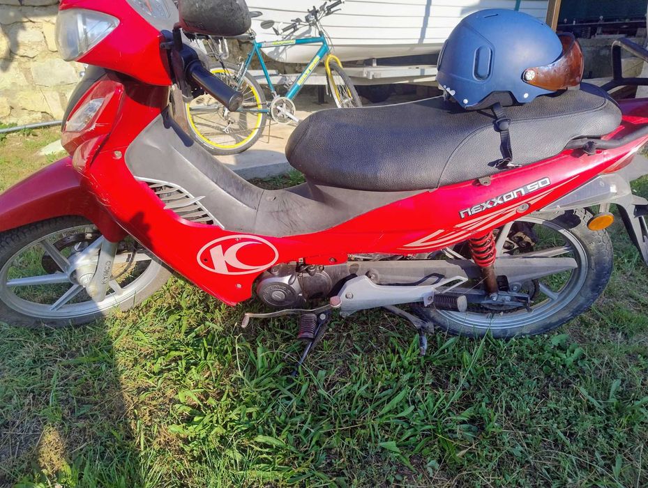 продавам мотопед Кимкo Нексон 50
