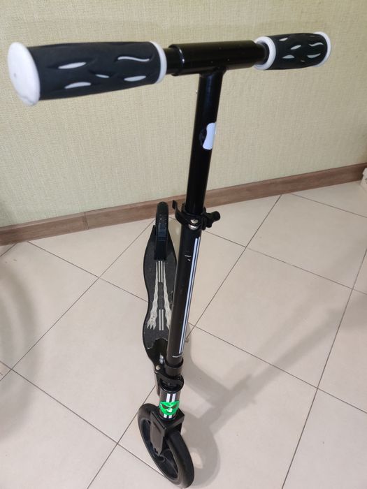 Самокат для взрослых и детей.
