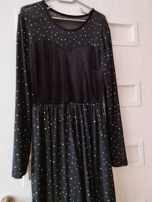 Официална рокля размер М