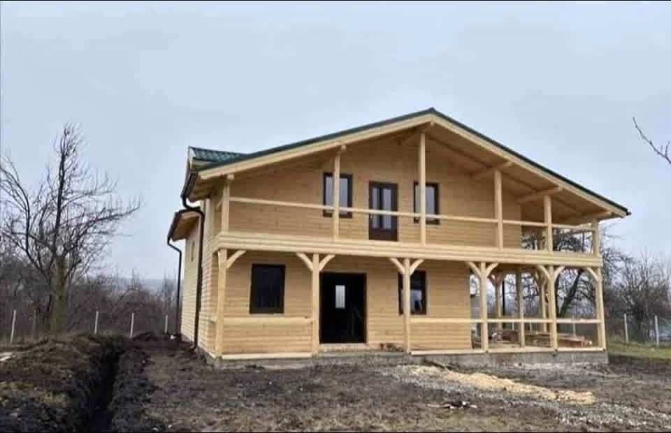 Casuțe din lemn la comanda