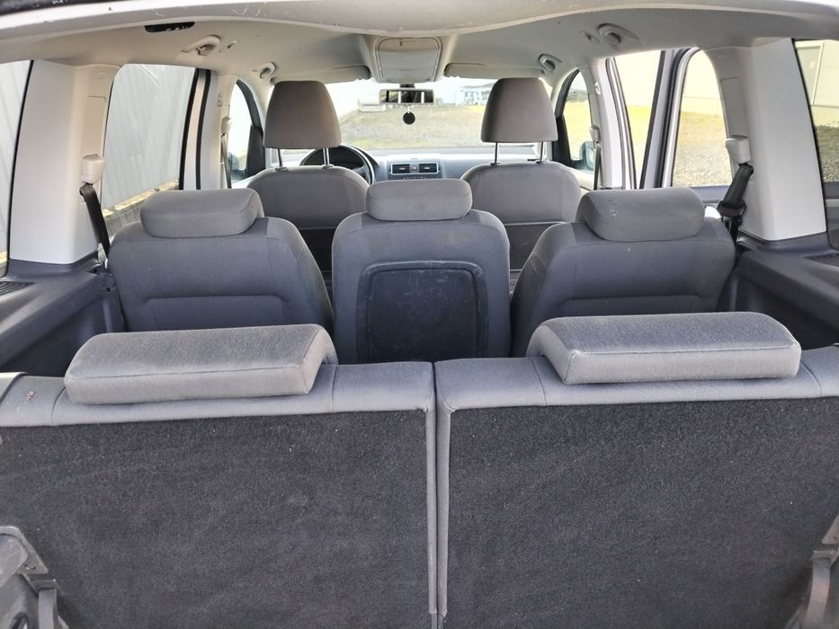 Vw TOURAN /AN 2011/1.2 BENZINA 105cp/7 LOCURI /EURO5