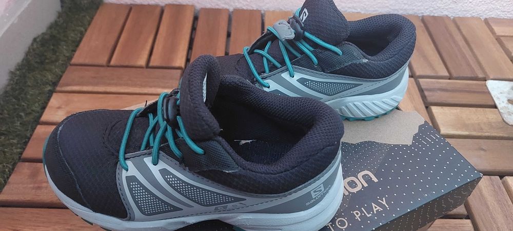 Детски обувки за момче Salomon XA Pro V8 Mid & Salomon Sense CSWP K