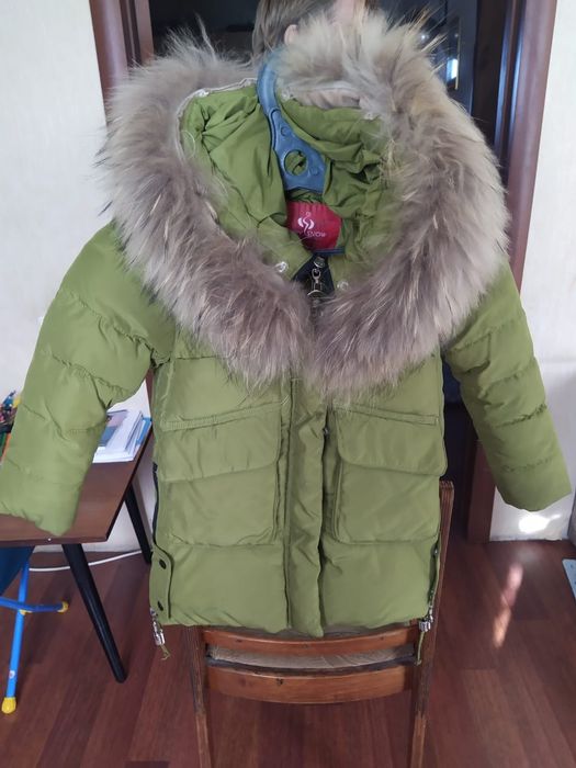 Продам детские куртки