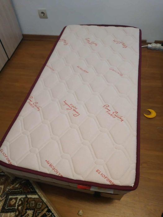 Дървена бебешка кошара + матрак