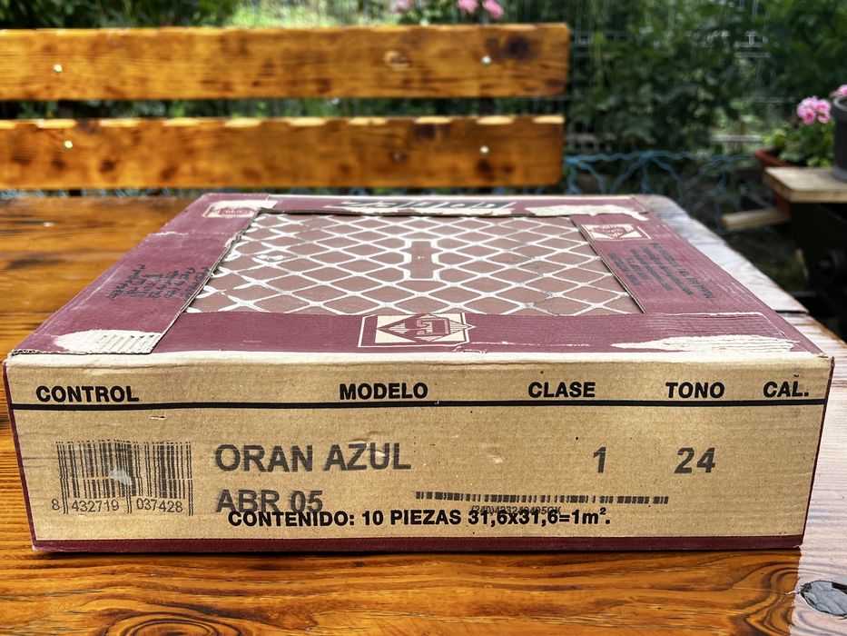 Gresie spaniolă ORAN AZUL  31,6 x 31,6 cm