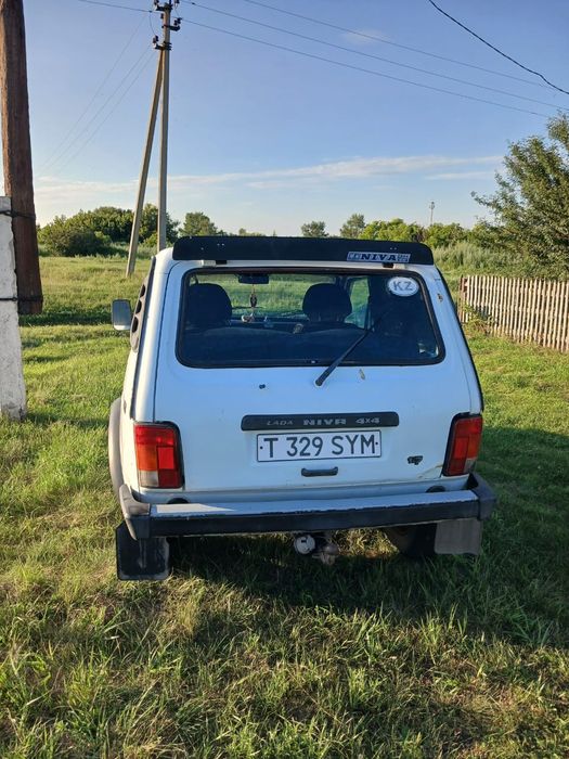 Продам ниву на уверенном ходу