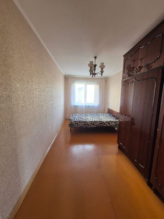 Продам 2к р-н Достык Молла 2/5