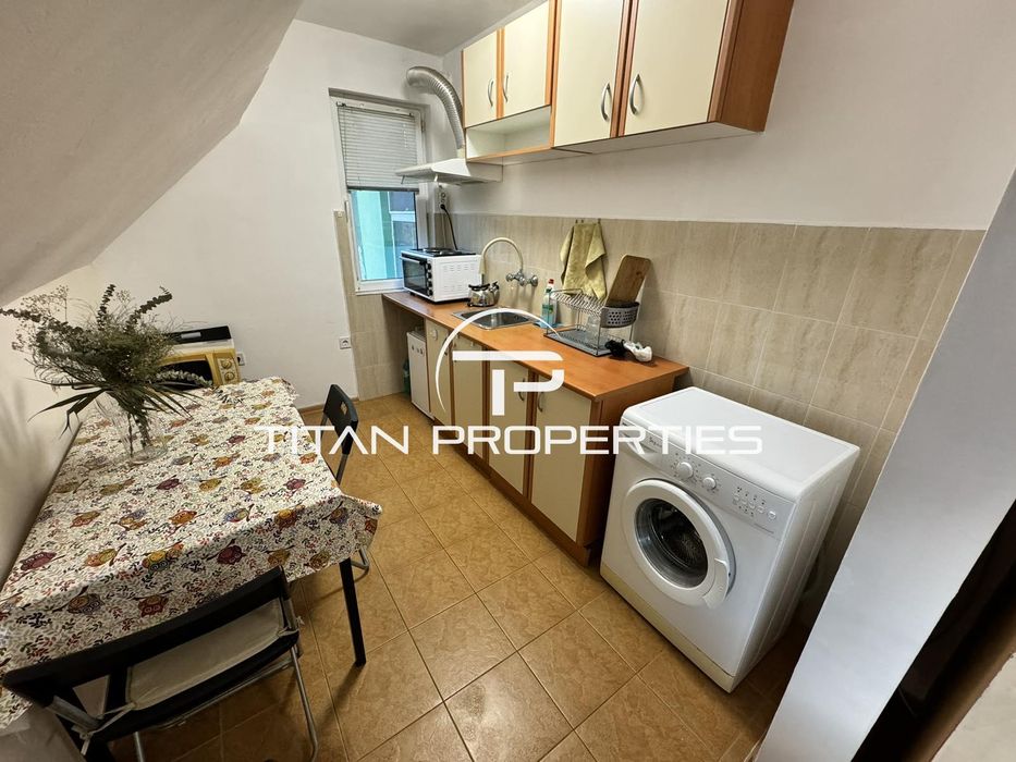 Дава се под наем Едностаен апартамент в Бургас, Зорница - 34 кв.м за 234.6 € - Снимка #1