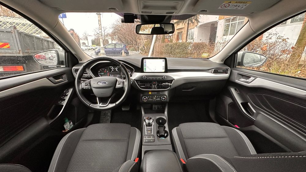 Ford Focus benzină - 123105 km  - Automata 8 viteze