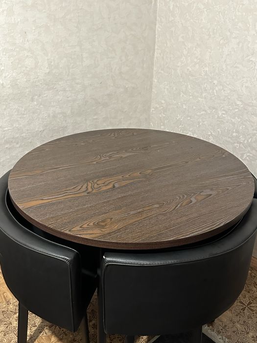 Стол и стулья для кухни и.т.д цена 55.000 тг