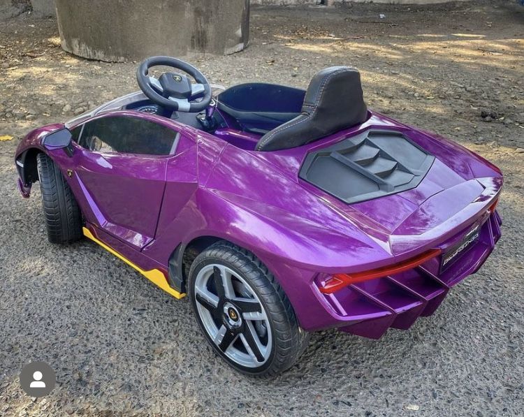 Продам детскую машинку электромобиль