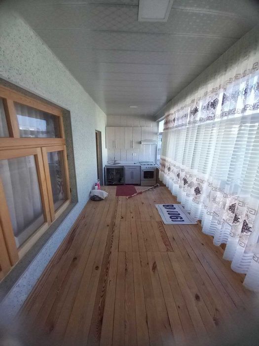 5 мкр А. Сомийда 4 хонали квартира сотилади.