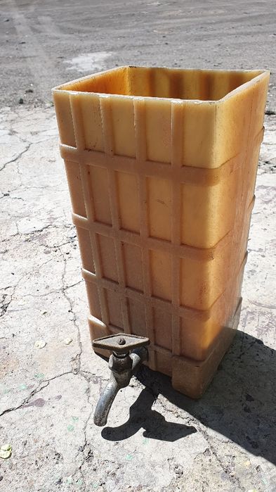 Рукомойник с краном