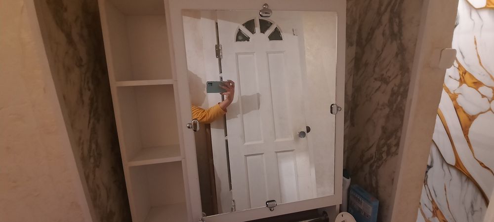 Шкафчик навесной