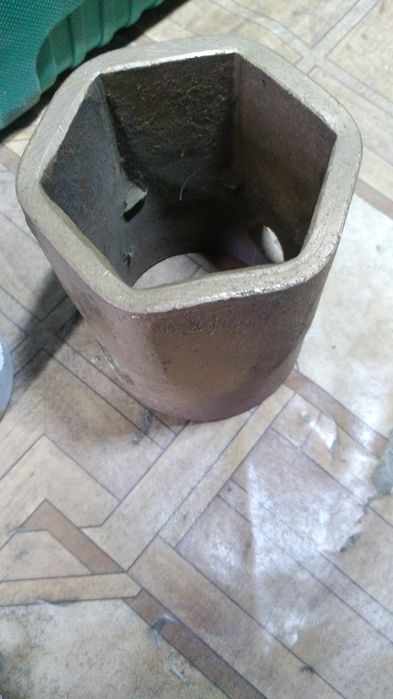 Торцовые ключиразных размеров