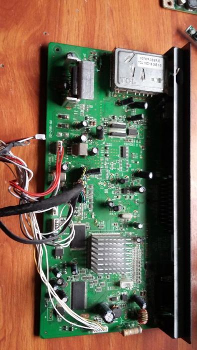 vind placi electronice din tv si monitoare lcd