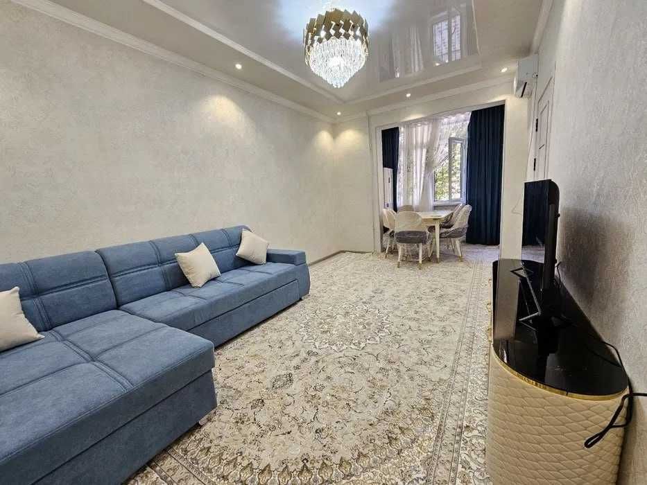 Продаётся Квартира в Юнусабад | 11 квартал  | 2 комнатная   28