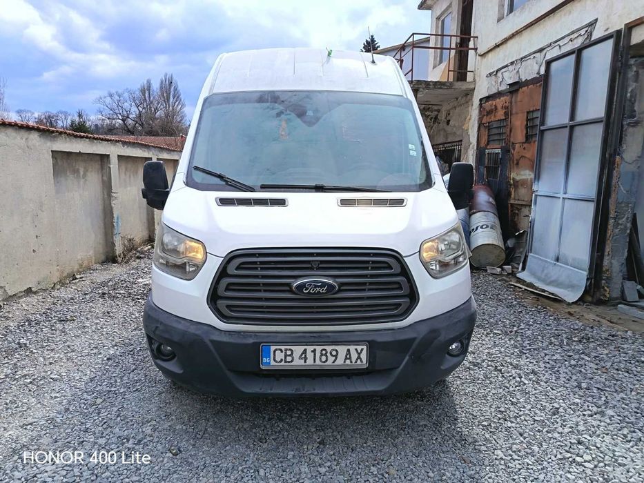 Извършвам превози с макси бус