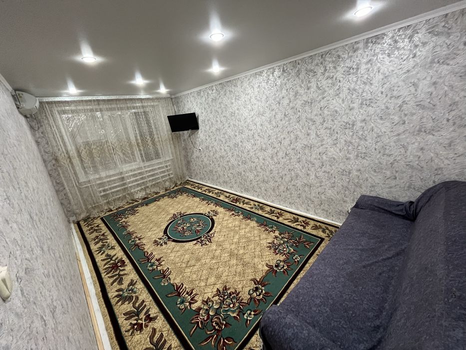 Продам 2 комн квартиру. 4 микр