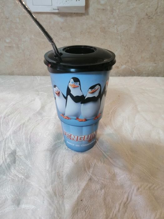 Фен чаша,, Пингвините от Мадагаскар,, - пластмаса за многокр. употреба