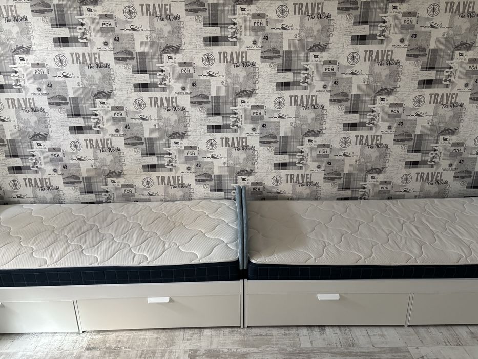 Кровать с мотрасами, торг уместен