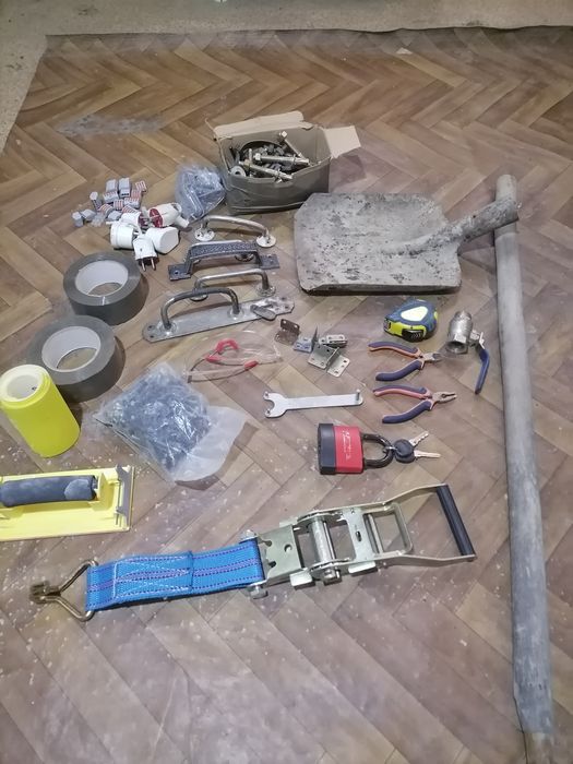 Продам инструменты бу.