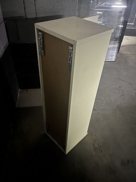 Шкаф навесной для ванной