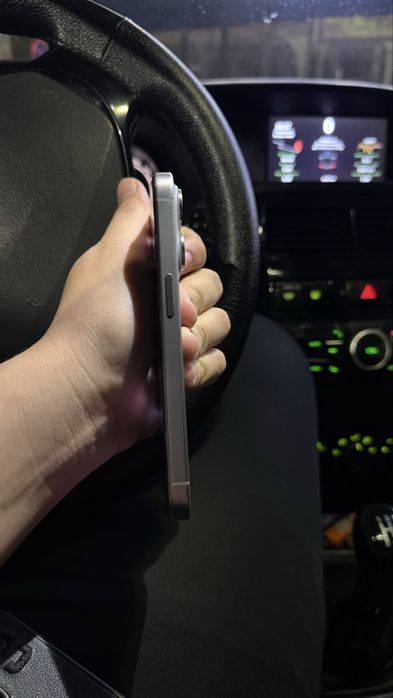 Iphone 15 pro 128 gb 80%