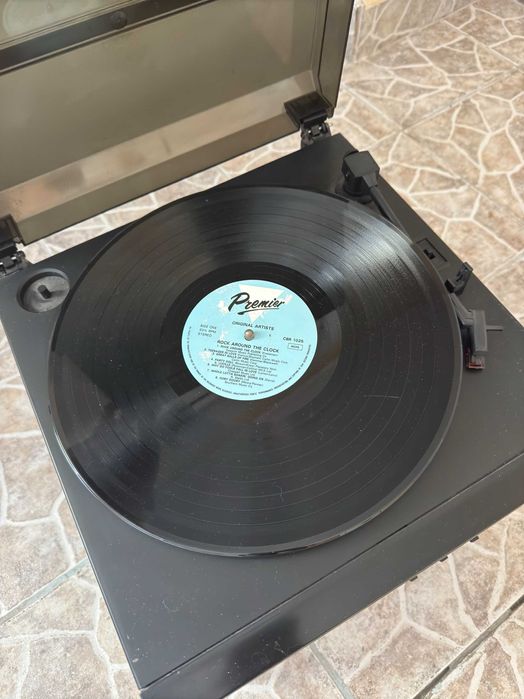 Продавам аудио система 3в1