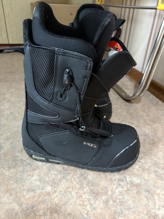 Продаю ботинки на сноуборд