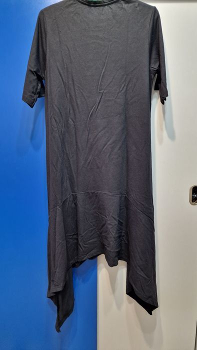 Rochiei Karl Lagerfeld.