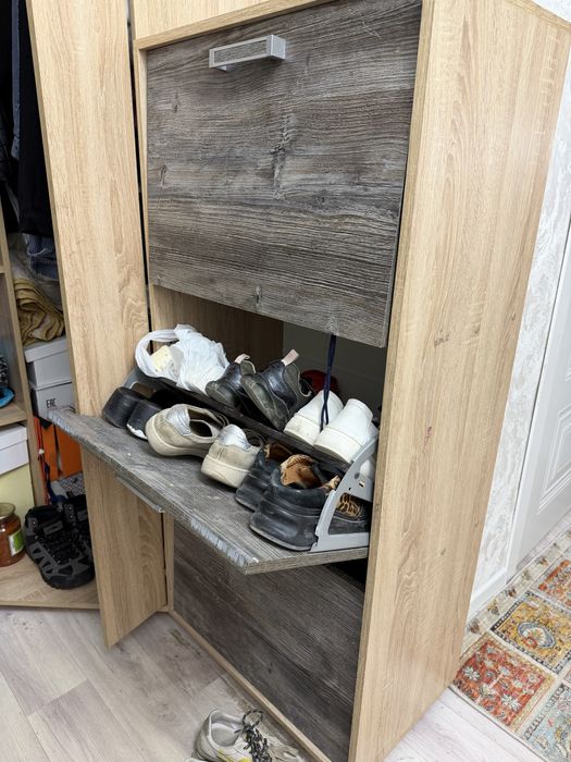 Прихожая мебель срочноооо