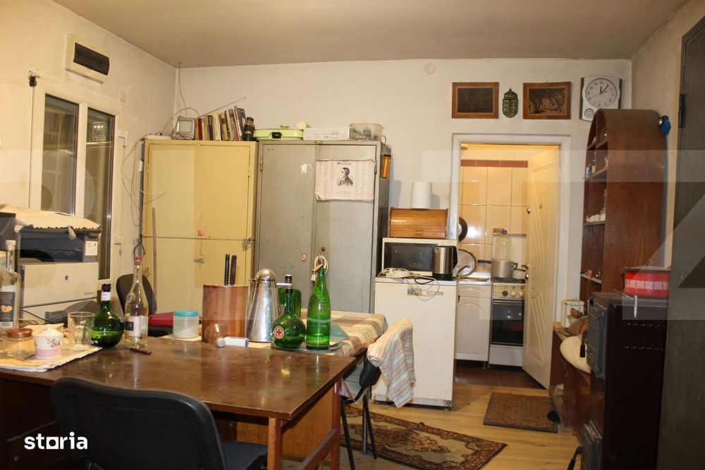 Doua cladiri de birouri de vanzare, 116 mp I Curte I Central