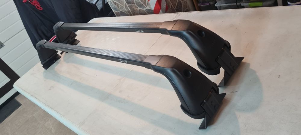 Thule-греди-багажник-релси-рено меган 4-пежо 208