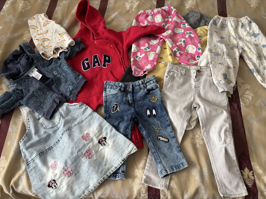 Продам детские вещи за 300 тг