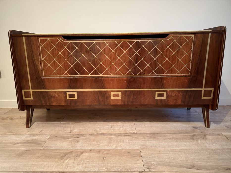 Винтажный комод, Чехословакия, 1950–70-е (натуральный шпон)