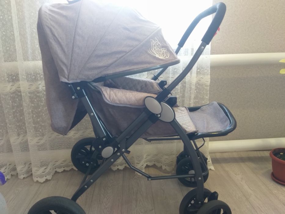 Продам коляску все сезонка