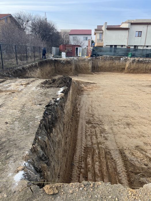 Inchiriez Excavator pe senile , Autobasculante 8x4