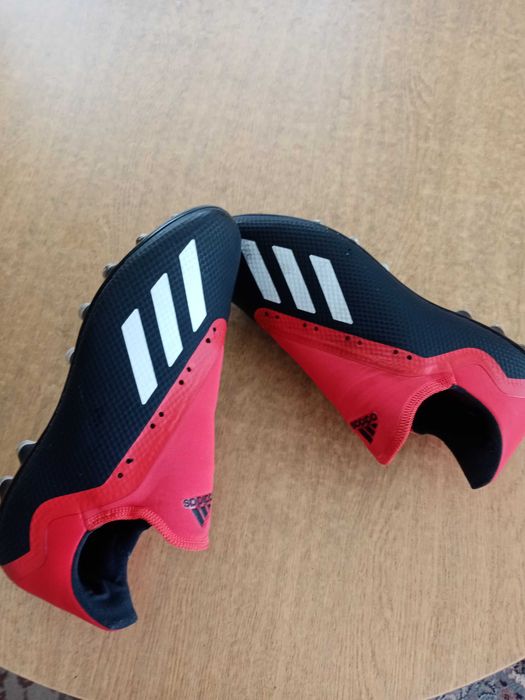 Футболни обувки ADIDAS