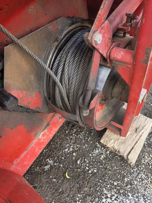 Troliu forestier in tiranti la tractor TAJFUN 5t 70 m cablu