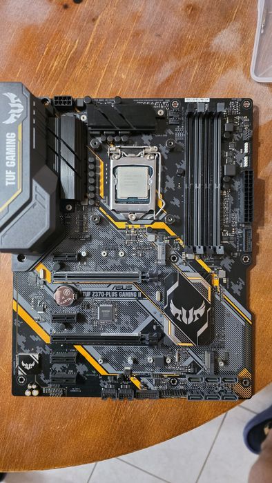 ASUS TUF Z370 + i5-9400F + RTX 3060 TI + Cooler Master Hyper 212 Black Edition