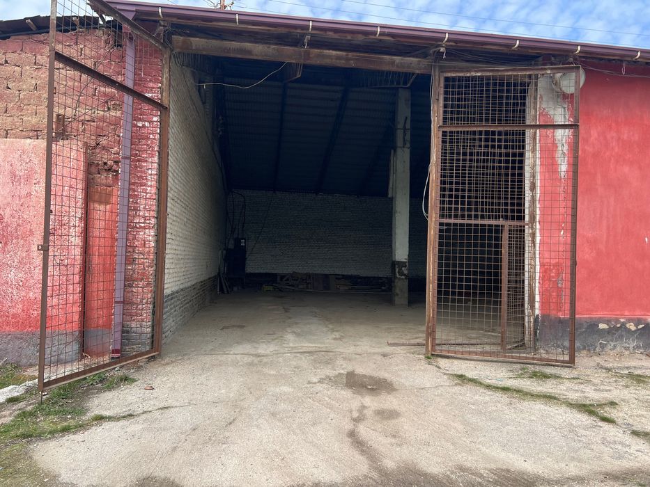 Самарканд шахрида 
Улугбек вдол дороги 

Склад арендага берилади