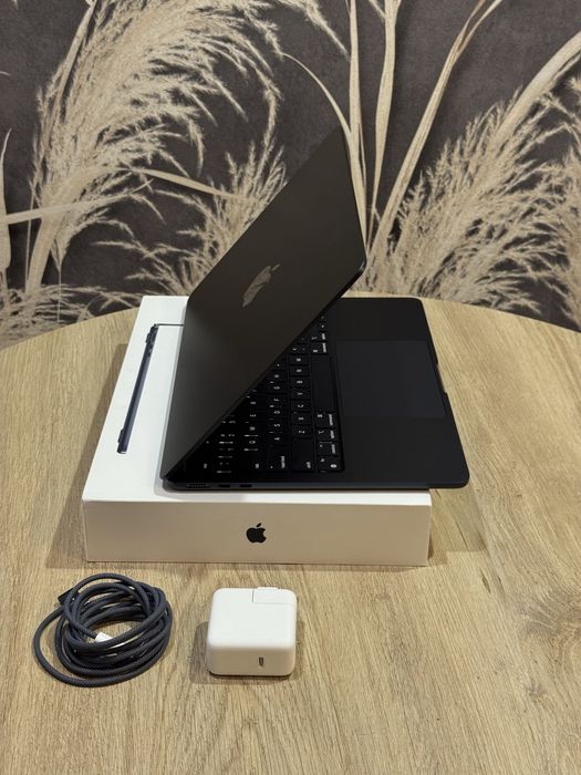 Apple macbook air M2 16gb 256gb