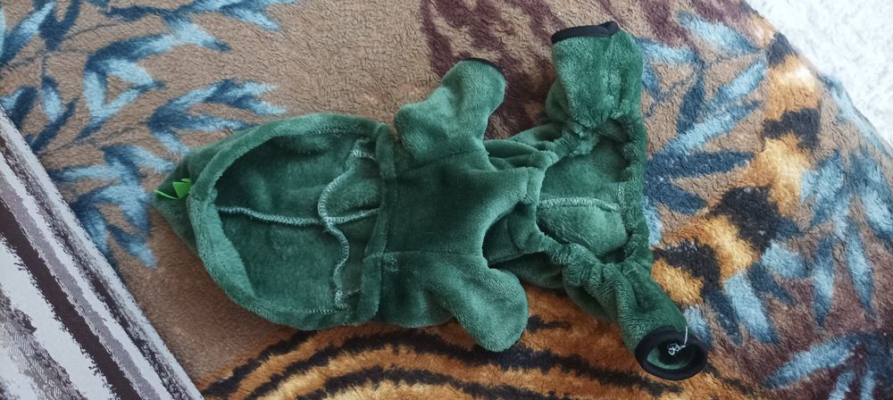 Продам костюм для кошки или собаки