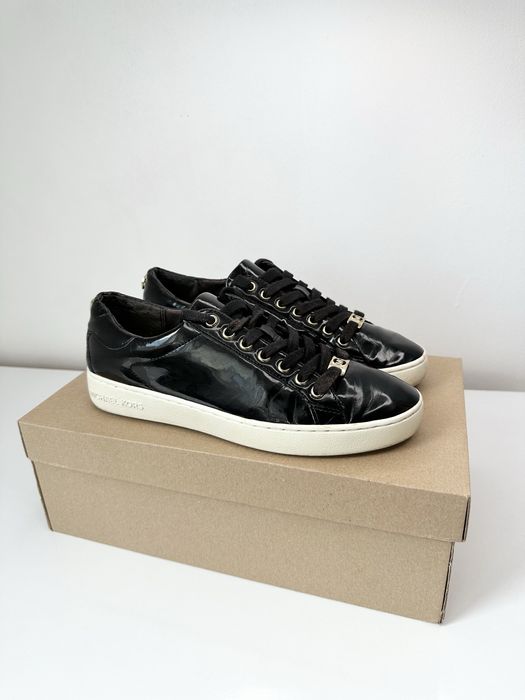 MICHAEL  Kors  Дамски Обувки (40)