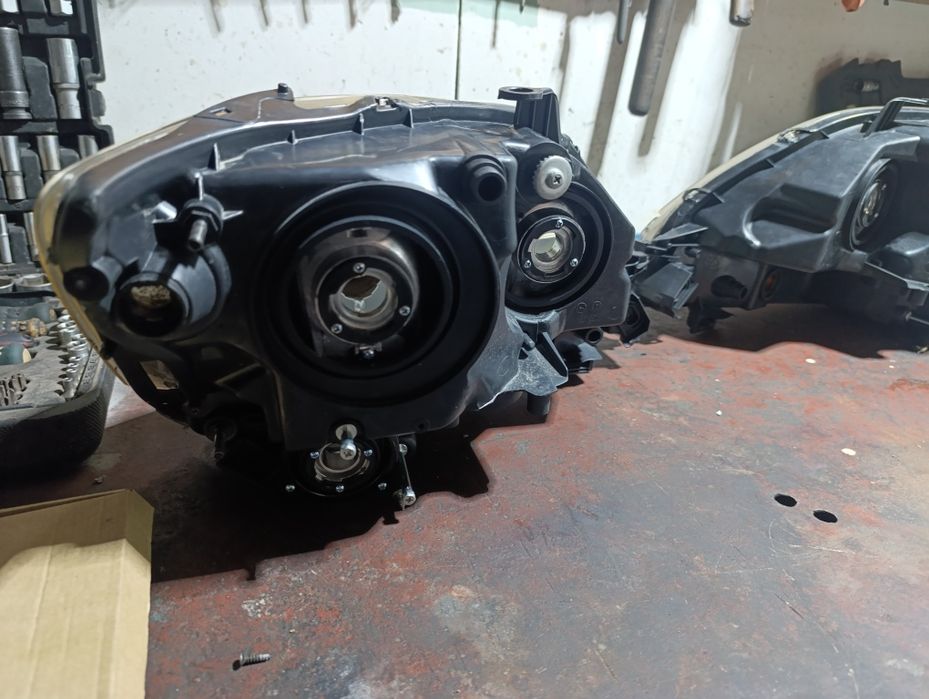 Продам фары Тойота Харриер