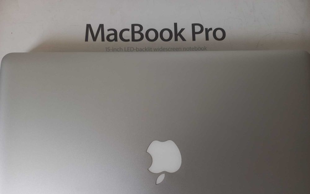 MacBook  Pro 15 inch  2.2 Intel core I7   500 /8 Гб.  Реальный торг