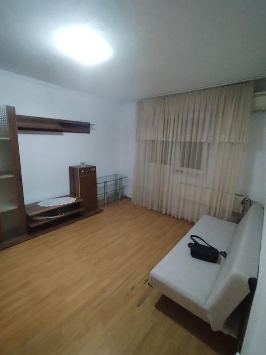 Apartament de închiriat