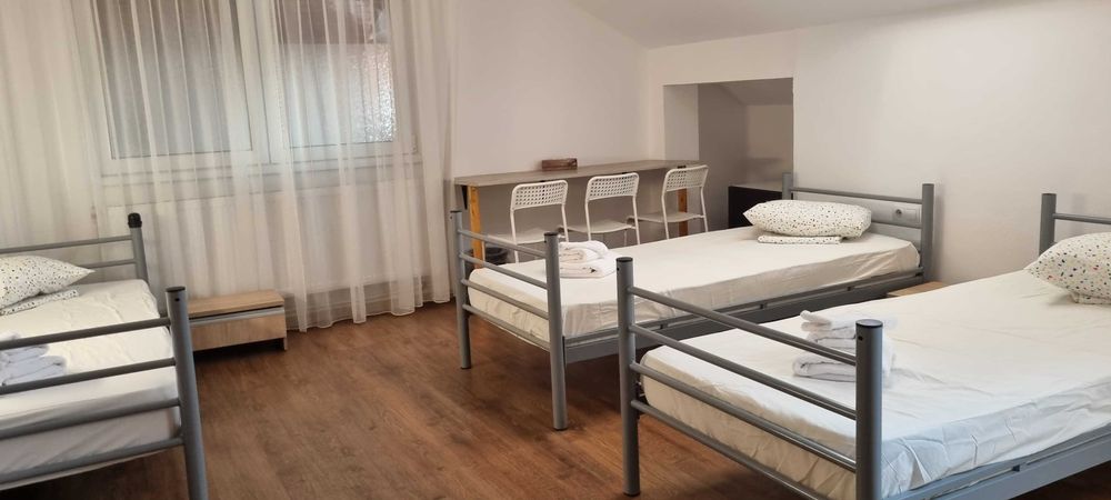 Cazare studenti Brasov - camin studentesc privat cu baie proprie, Wi-Fi si bucatarie utilata